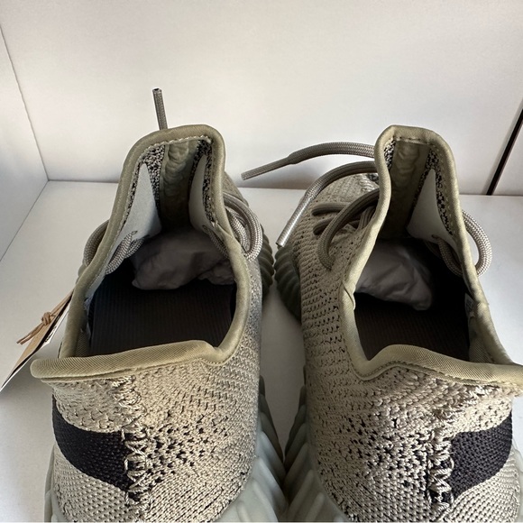 NEW Adidas Yeezy Boost 350 V2 Size 8 US(W)/ 7 US(M) Granite Gray Core Black - Picture 8 of 16